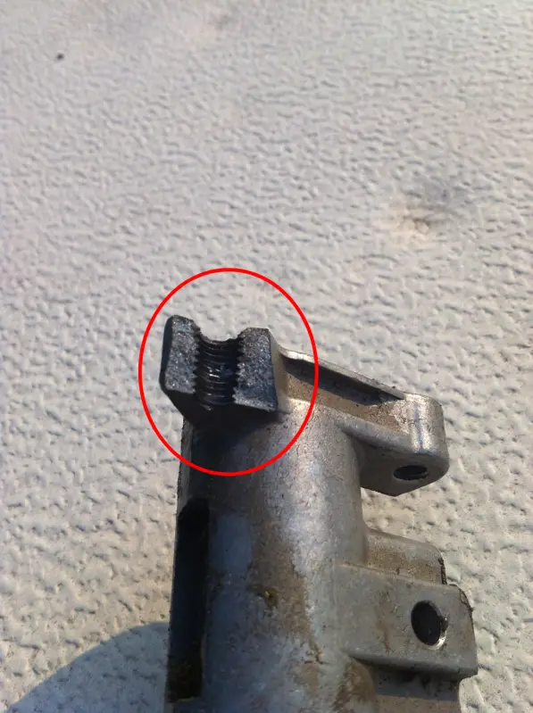 detailbrokenear.png