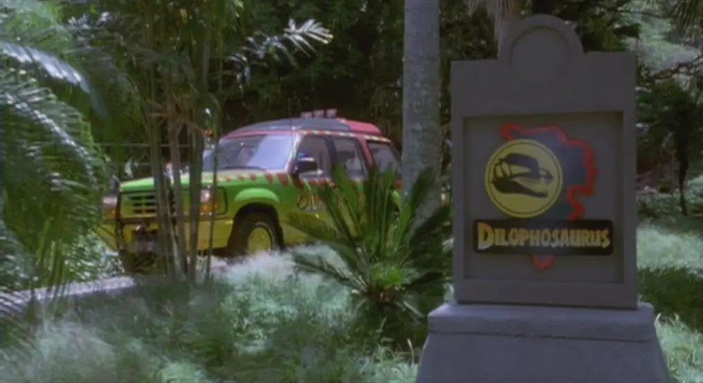 Dilophosaurus_pen_zps0b4c07c0.jpg
