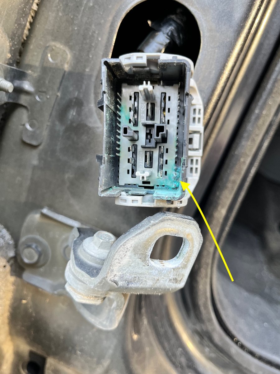 Door Pillar plug 1.jpg