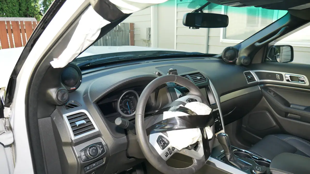 Driver to Passenger.JPG