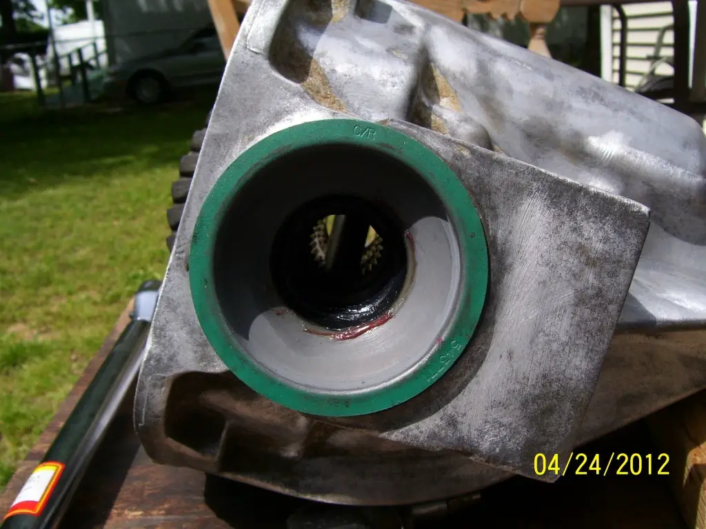 driverssideshaftseal.jpg
