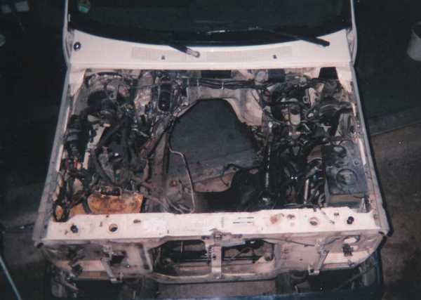 engine tranny out!.jpg