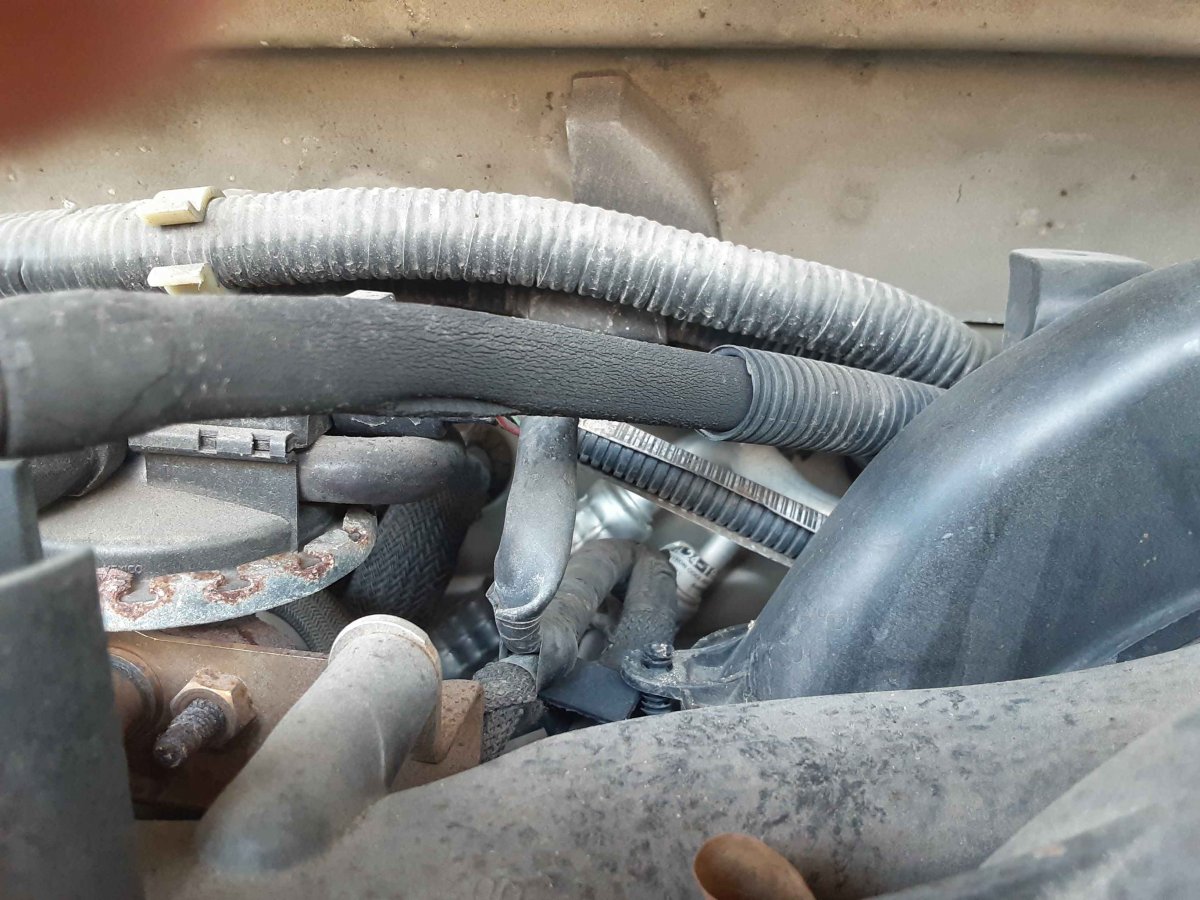 Explorer hose rupture.jpg