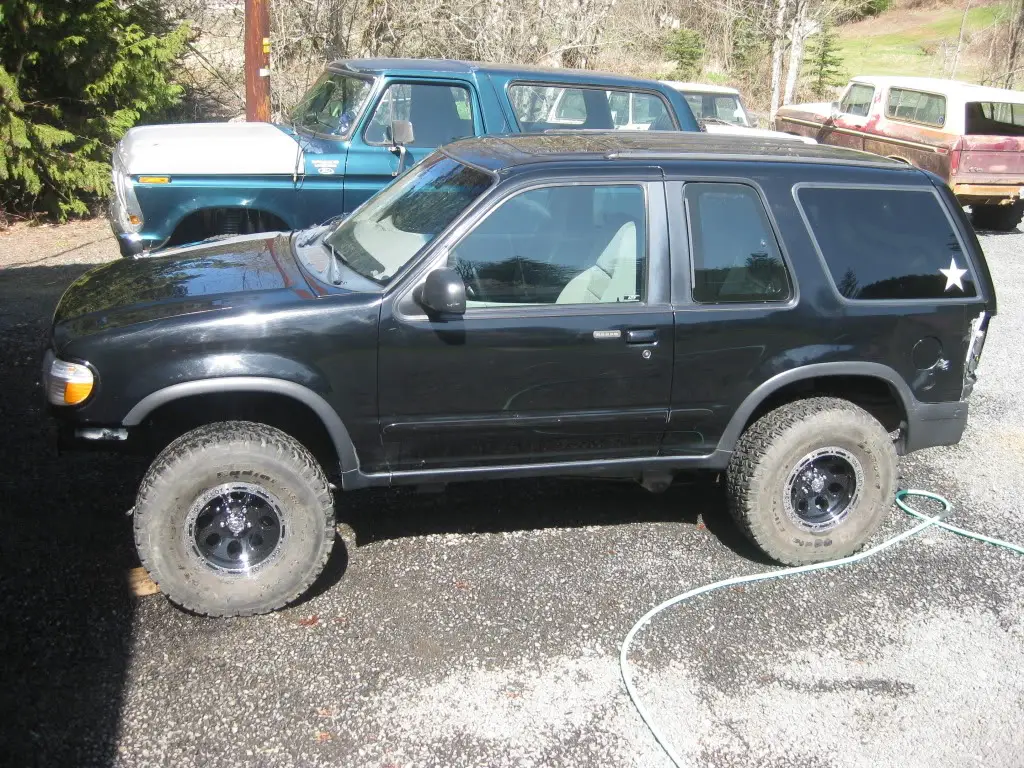 explorer011.jpg