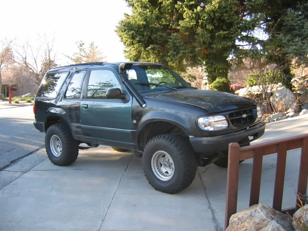 explorer026.jpg