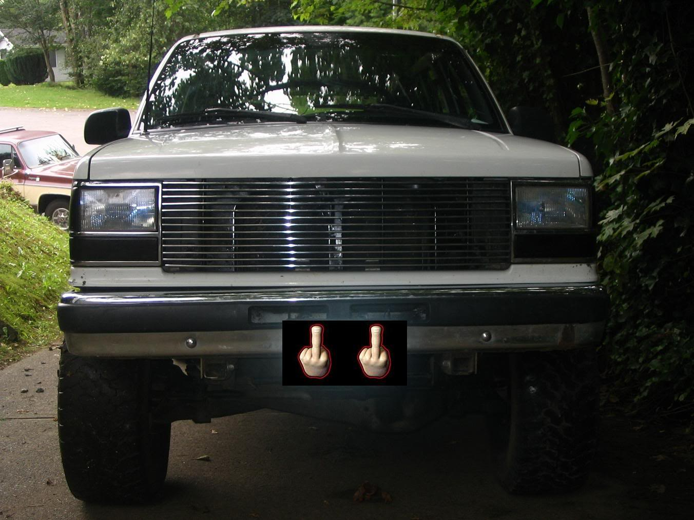 explorer_front_grille2.jpg
