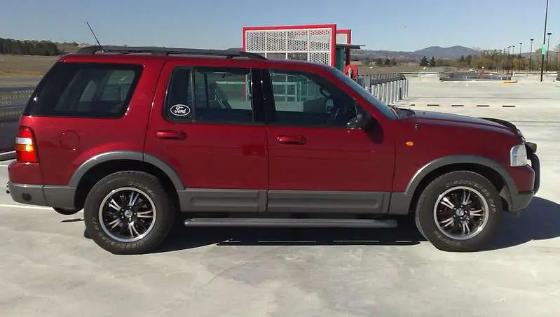 Explorer_Low_Side_1.jpg