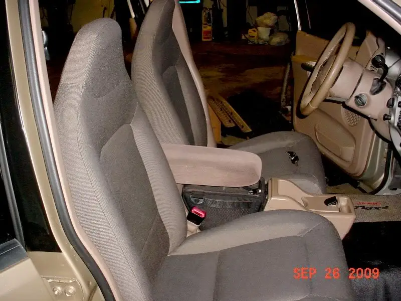 ExplorerBroncoIIarmrest.jpg