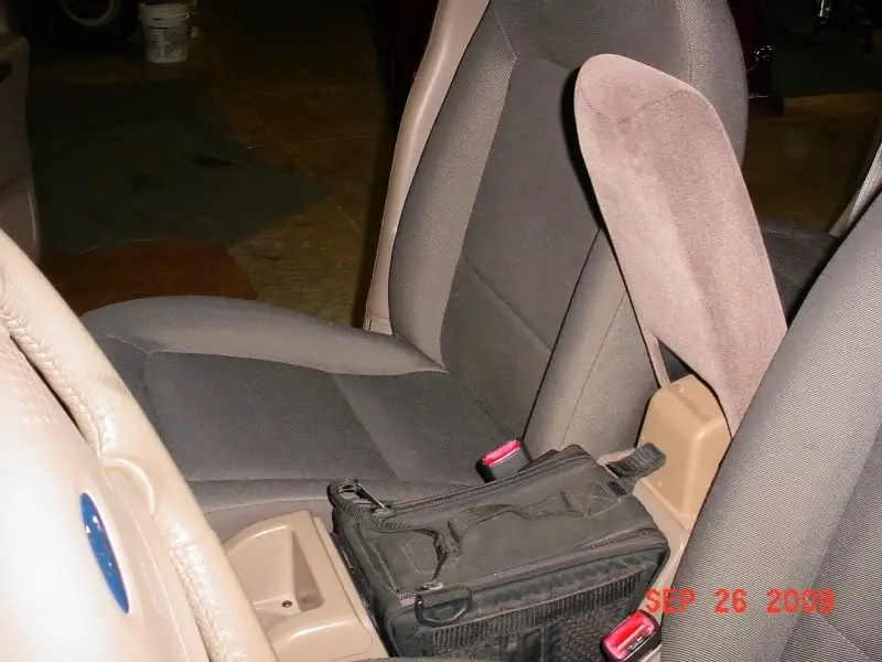 ExplorerBroncoIIarmrest2.jpg