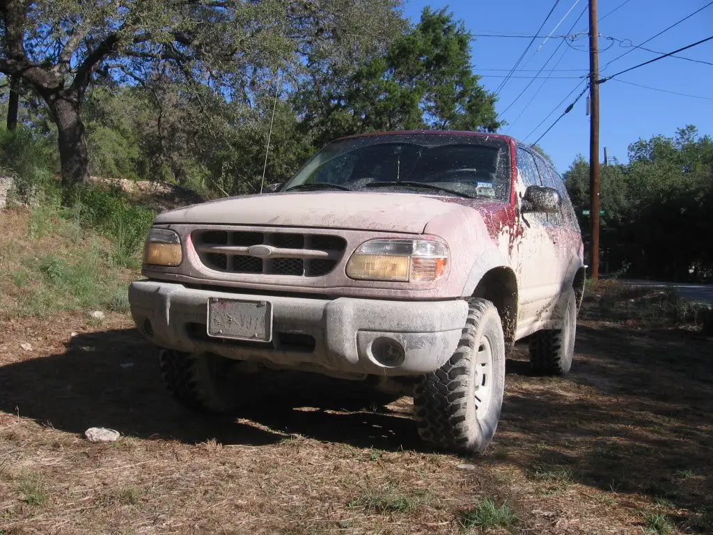 explorerexhaust006.jpg