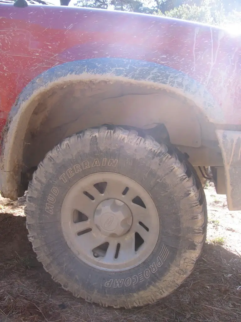 explorerexhaust008.jpg