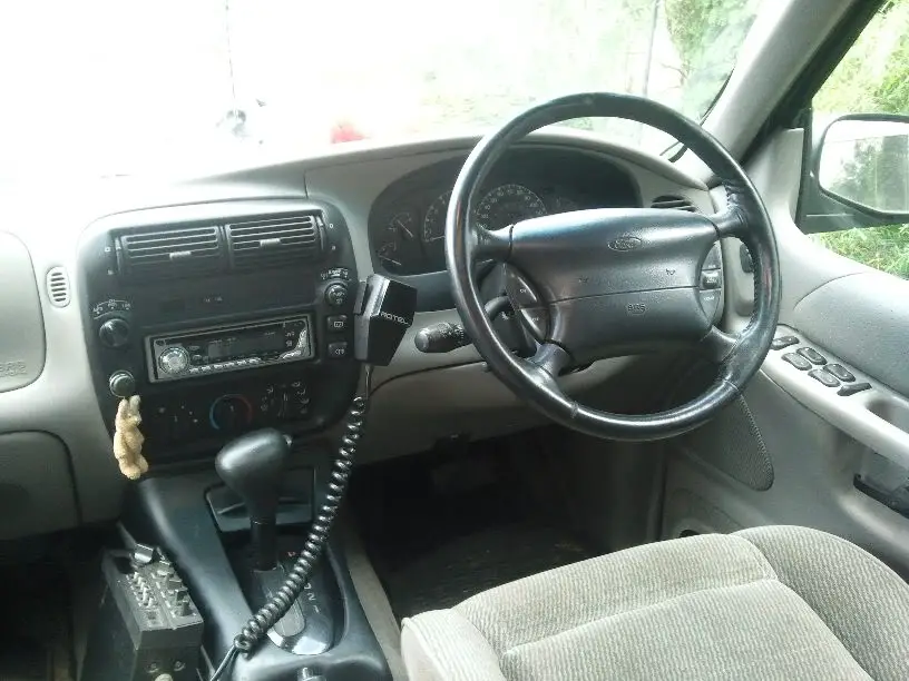 Explorerinside008.jpg