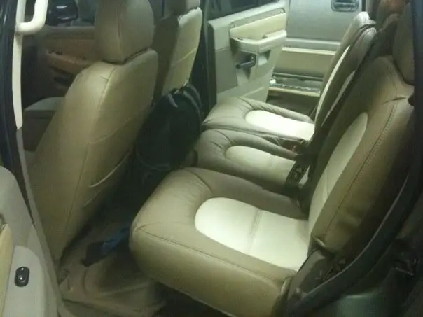 ExpoInteriorNoTrim.jpg