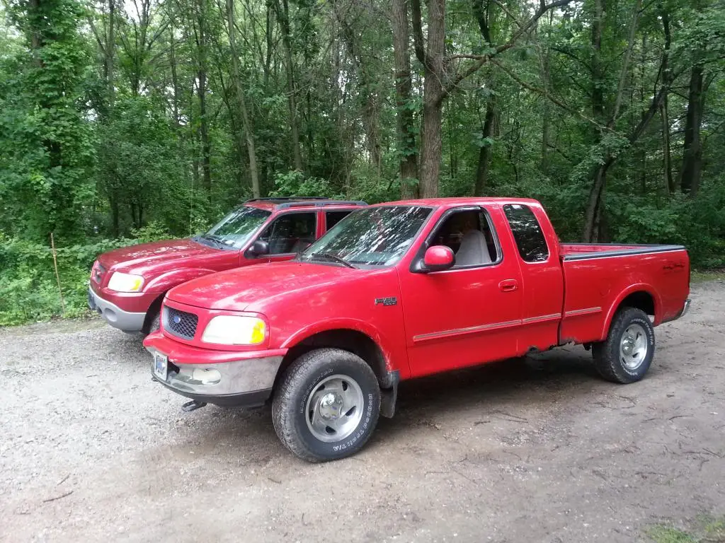 F150andST04_zpsc15b463e.jpg