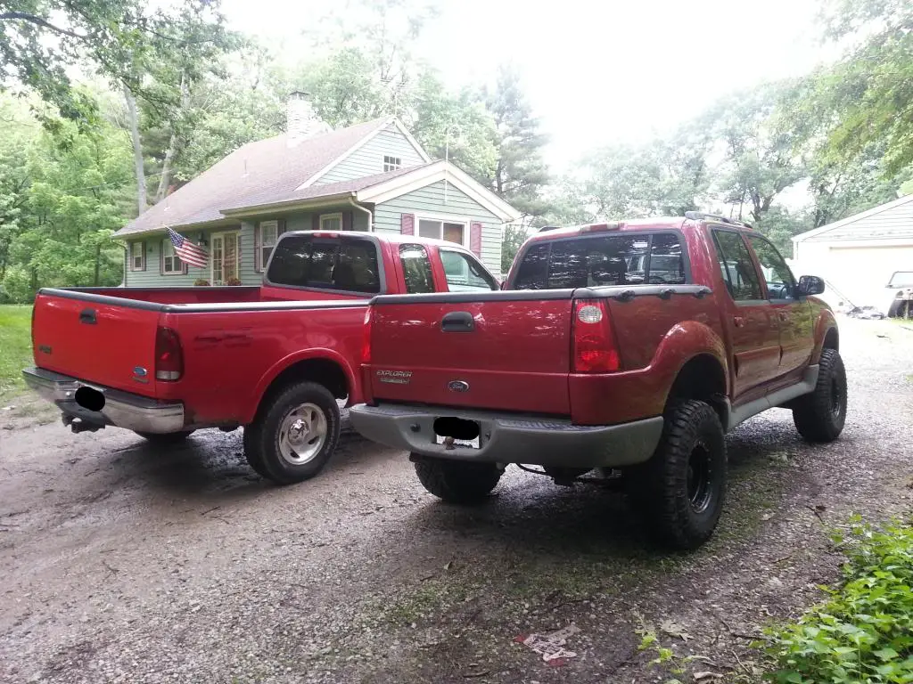 F150andST08_zpsc05a654d.jpg
