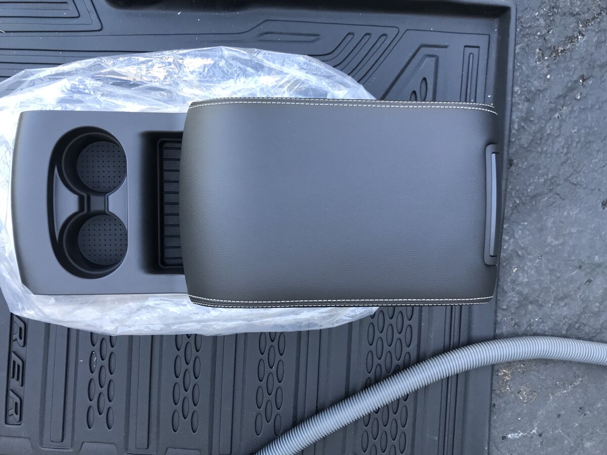 Factory Console CharcoalPebble stitch lid.jpg