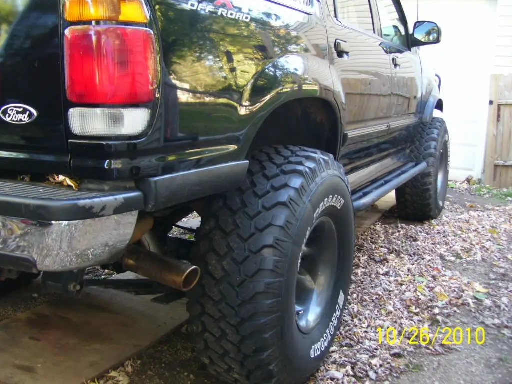 fenderchopdrside.jpg