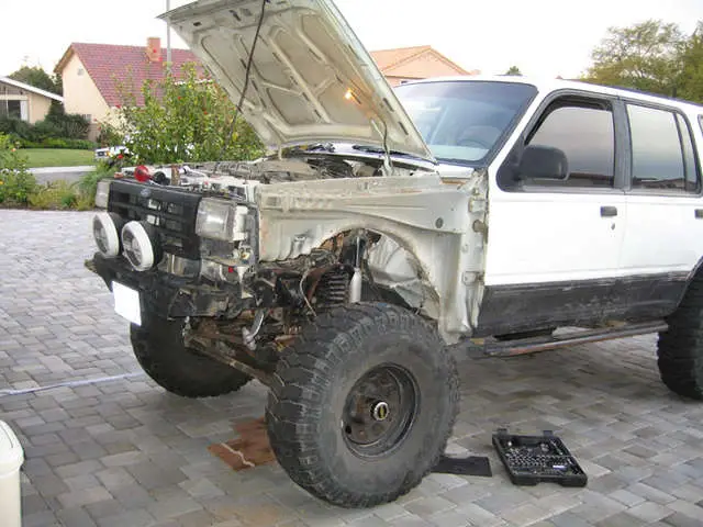 FenderTrim5.jpg
