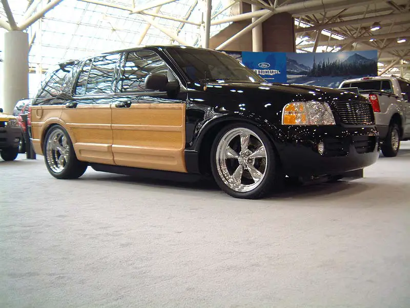 ford-explorer-woody.jpg