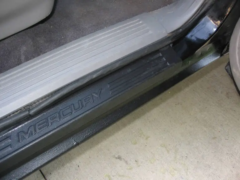 frontdoorjamb.jpg