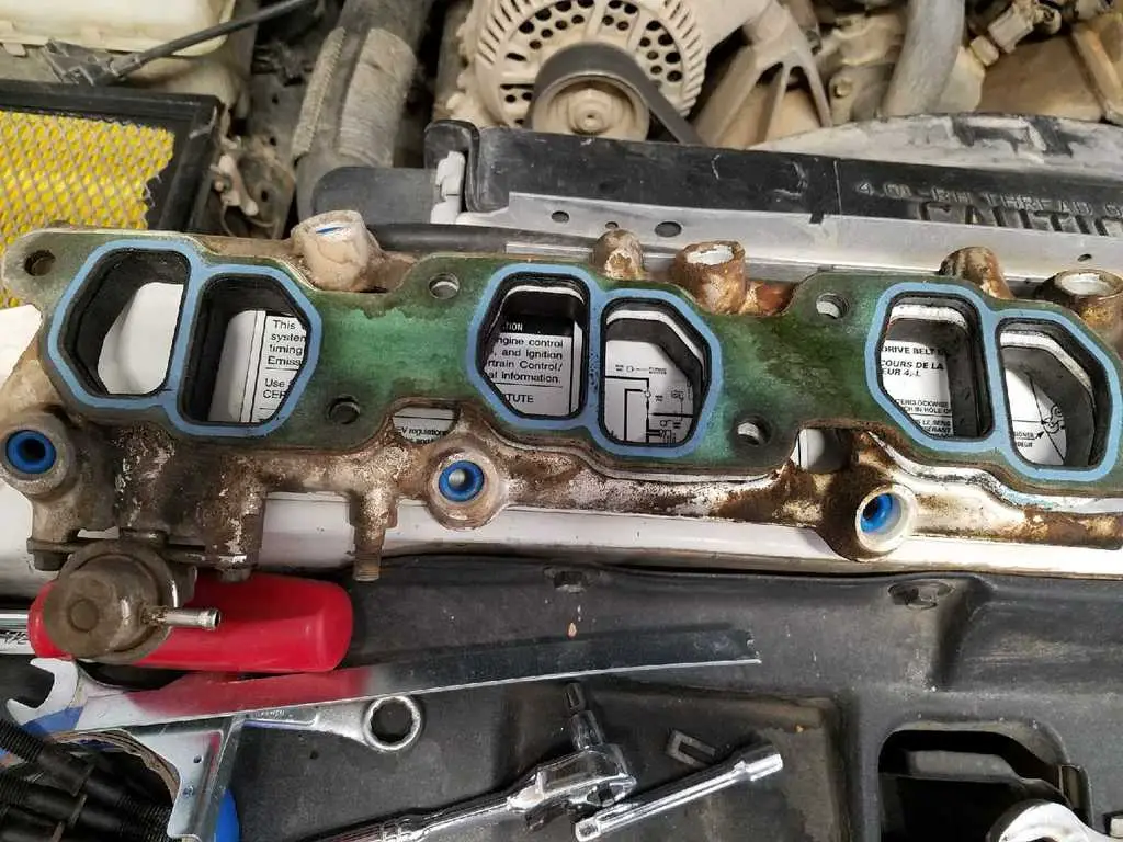 Fuel%20Rail_zpsonkd9qxt.jpg