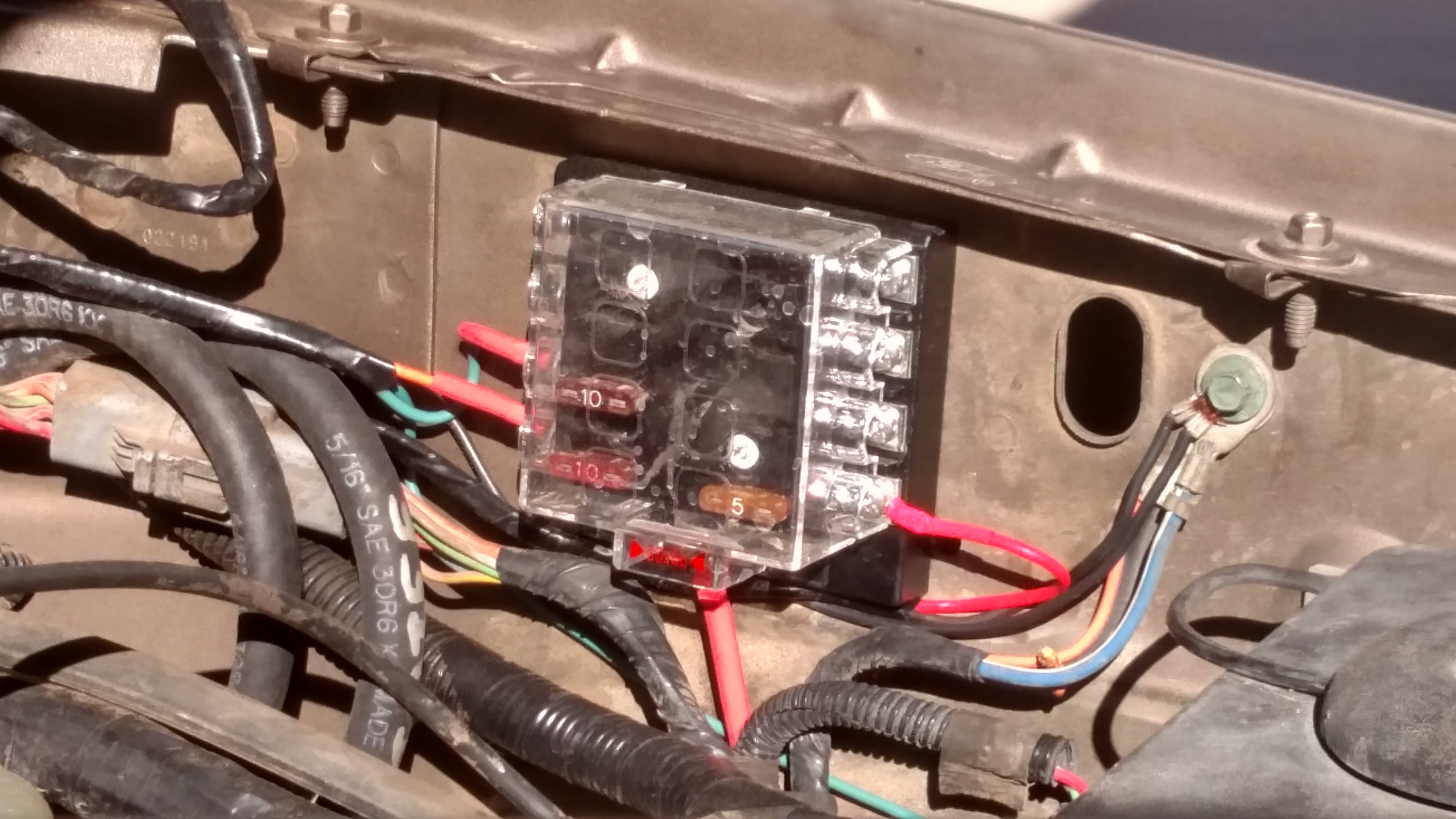 fuse block.jpg