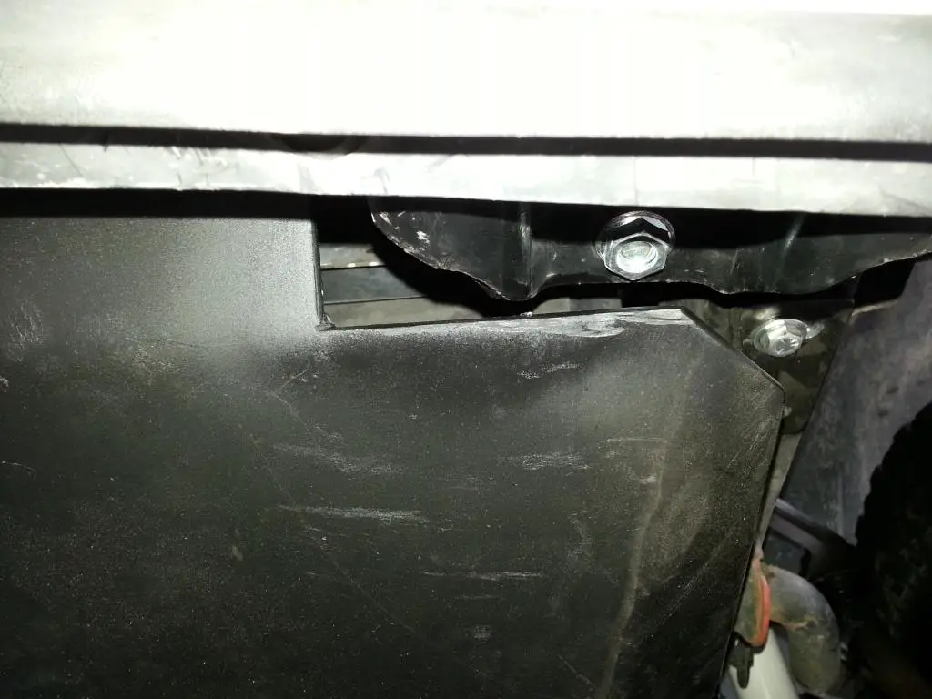 GrilleGuardBrackets07_zps6b5ba3ad.jpg