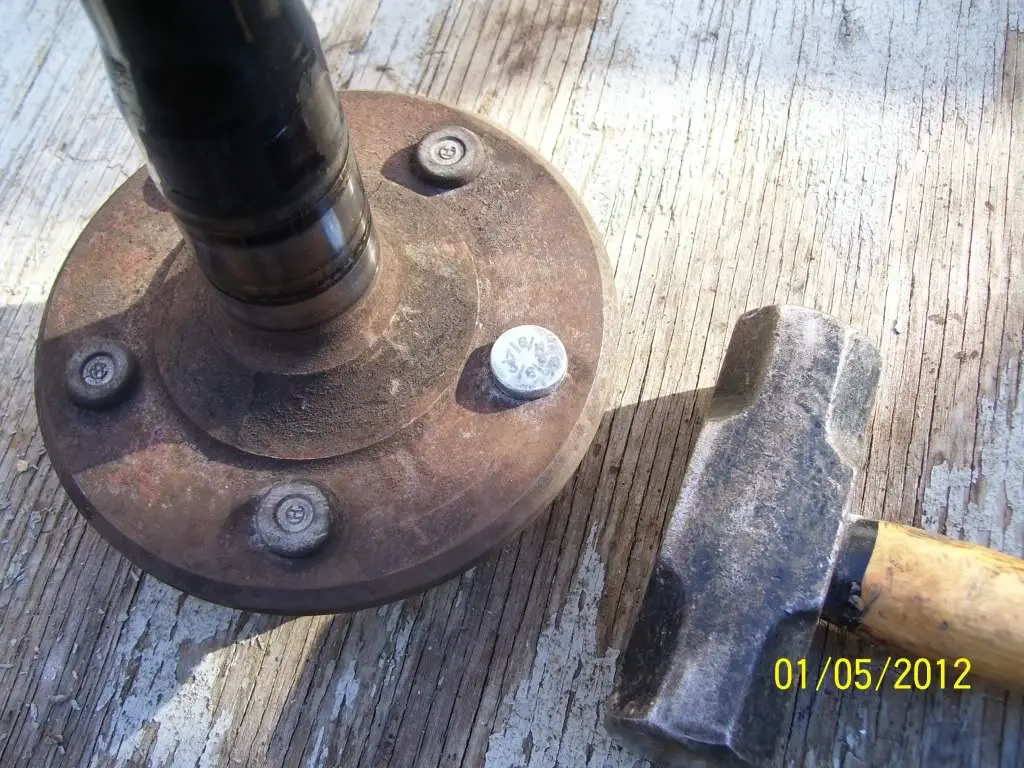 hammernewlugstudinplace.jpg