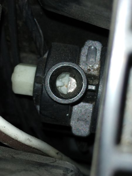 HeadlightAdj1.jpg