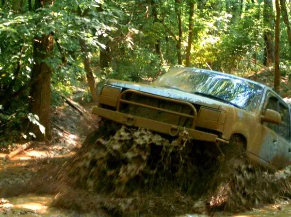 Hood_scoop_1.jpg