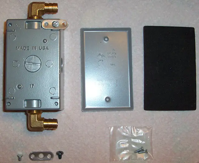 IACVBox2.jpg