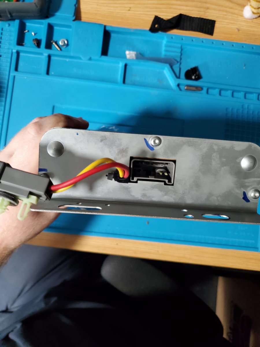 JBLAmpBottomPorts.jpg
