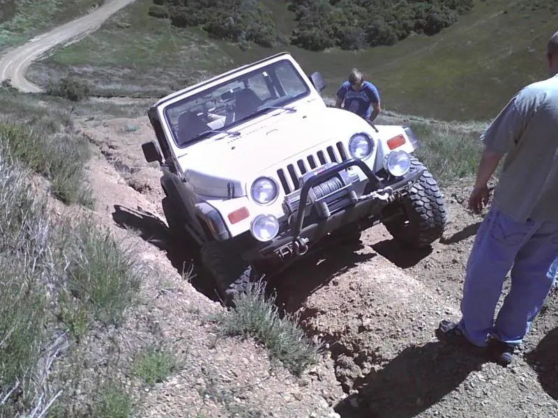 jeepstuck.jpg