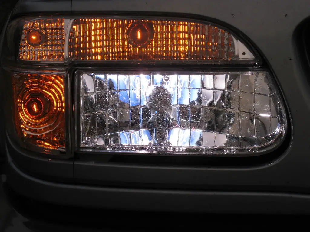lefthidheadlight.jpg