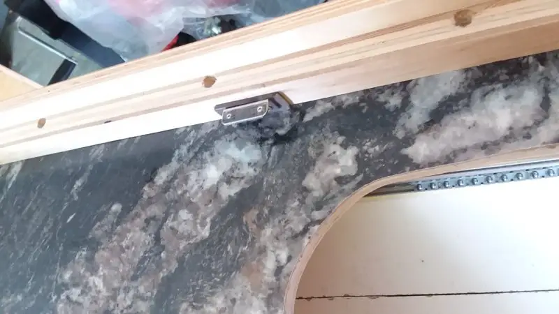 lid latch catch.jpg