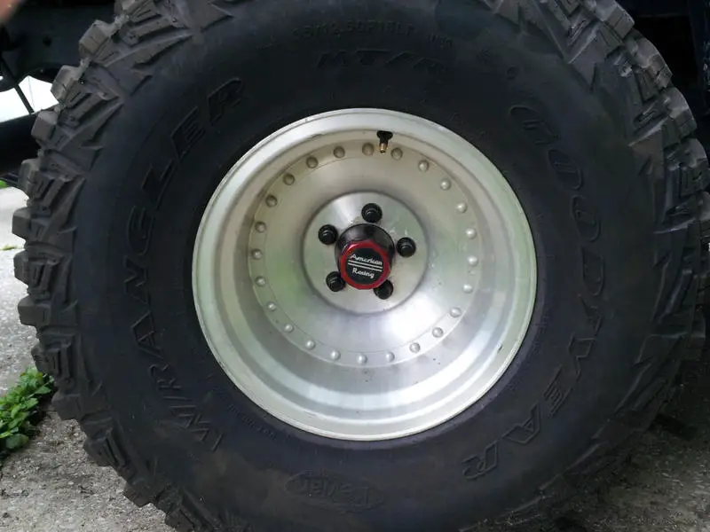locking lugs on.jpg