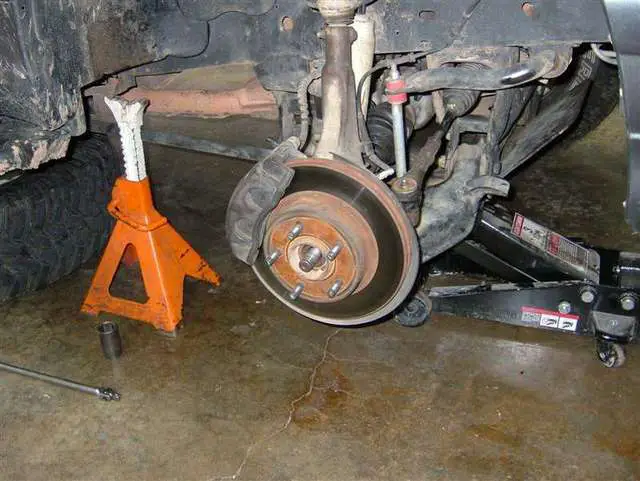 lowerballjoint_002_Medium_.jpg