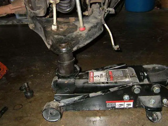 lowerballjoint_020_Medium_.jpg
