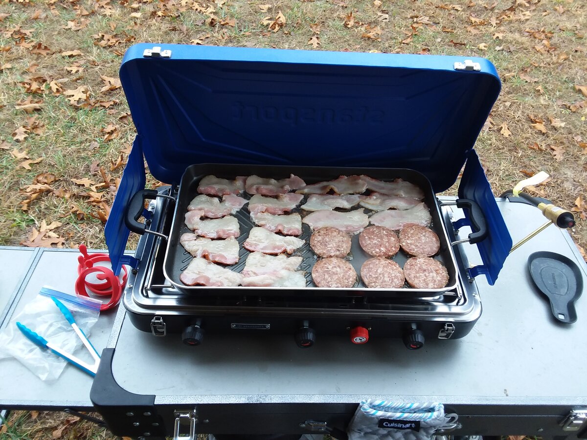 Makin da bacon.jpg