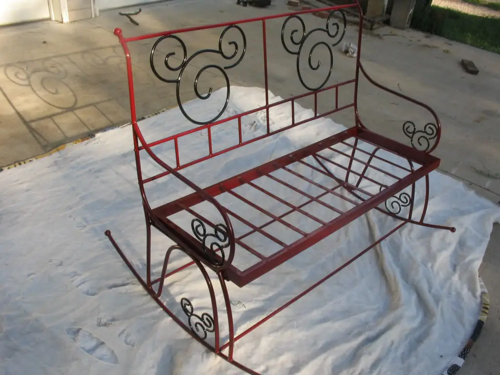 MickeyMouseBench001.jpg