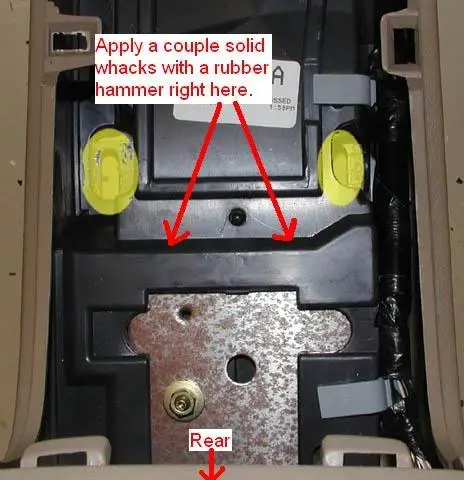 MidConsoleScrews.jpg