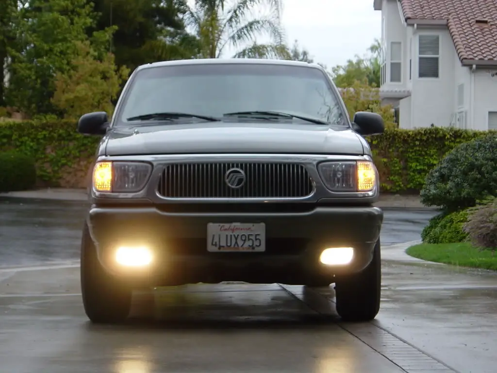 Mountaineer20and20Explorer20002.jpg