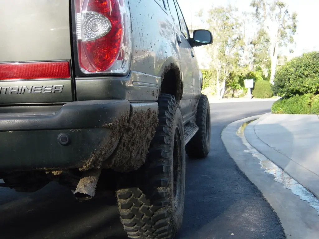 Mountaineer20and20Explorer20010.jpg