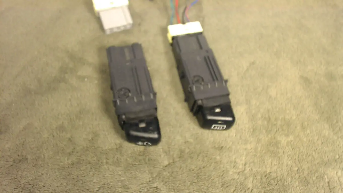 neowedge_b_dims_wm.jpg