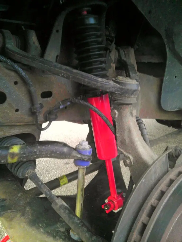 new_shocks_swaylinks_installed_LFront_zps22aec559.jpg