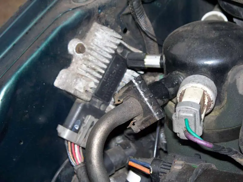 nsert_the_tool_and_pull_on_the_pipe_to_disconnect_.jpg