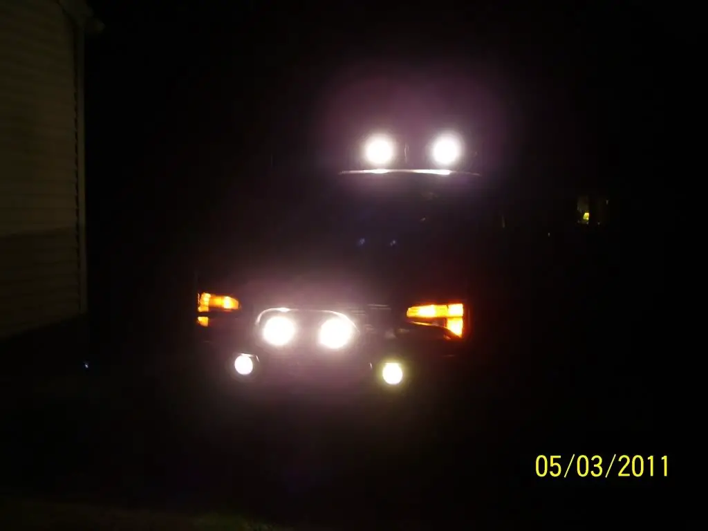 offroadsonwithfogs.jpg