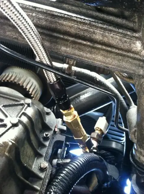 oilblockonengine_zpsc7329408.jpg