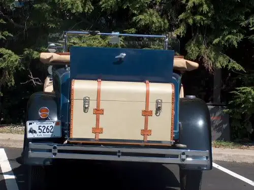 OldCar1.jpg