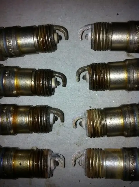 OldPlugs.jpg